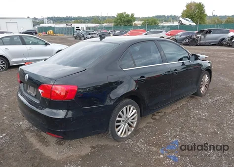 2013 Volkswagen Jetta 2.5L Sel z USA, uszkodzony, nr VIN 3VWLP7AJ2DM378295